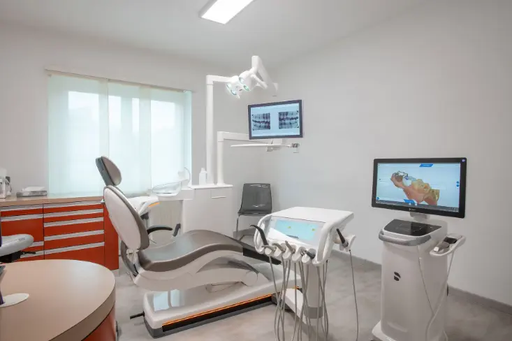 Tecnologia odontoiatrica avanzata nello studio dentistico